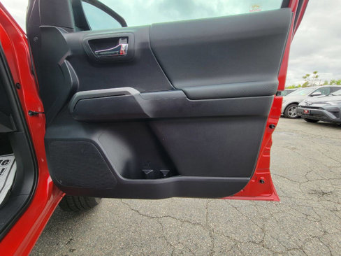 Used 2020 Toyota Tacoma 4x4 Double Cab image 21