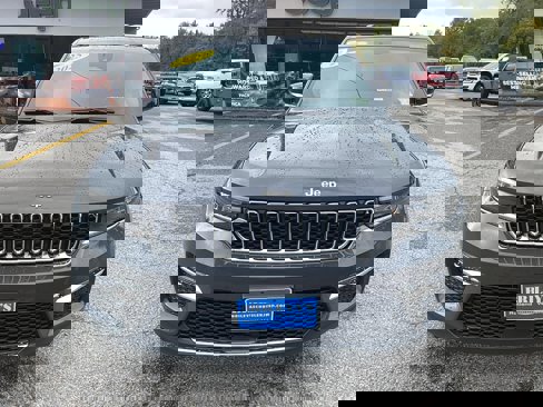New 2025 Jeep Grand Cherokee Limited image 2