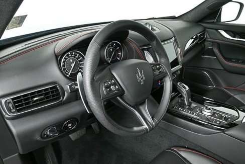 New 2024 Maserati Levante GT Ultima image 4