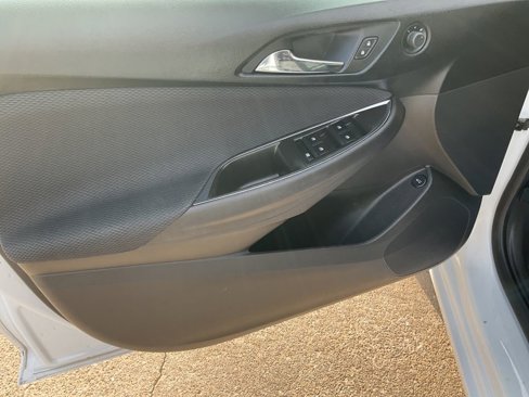 Used 2017 Chevrolet Cruze LT image 10