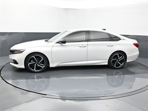 Used 2022 Honda Accord Sport image 2
