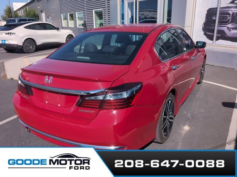 Used 2017 Honda Accord Sport image 3
