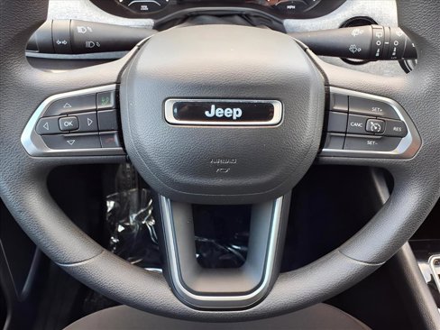 Used 2023 Jeep Compass Sport image 19