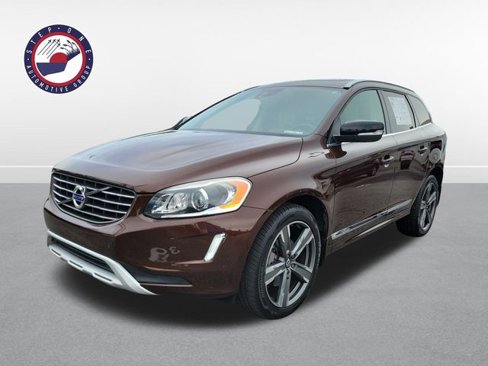 Used 2017 Volvo XC60 T5 Dynamic w/ Preferred Option Package image 2