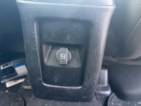 Used 2019 Dodge Journey SE image 8