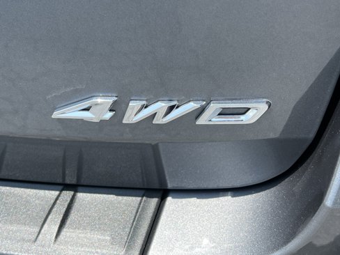 Used 2022 Ford Explorer XLT w/ Equipment Group 202A image 11