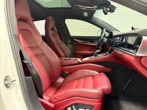 Used 2018 Porsche Panamera image 35