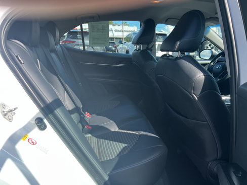 Used 2018 Toyota Camry SE image 22