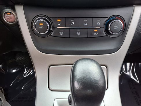 Used 2015 Nissan Sentra SV image 29