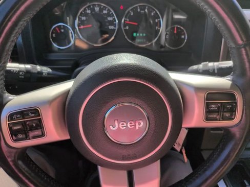 Used 2012 Jeep Liberty Limited Jet w/ Comfort/Convenience Group image 37