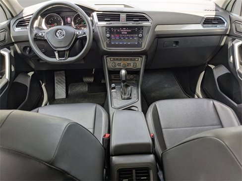 Certified 2021 Volkswagen Tiguan SE w/ Panoramic Sunroof Package image 16