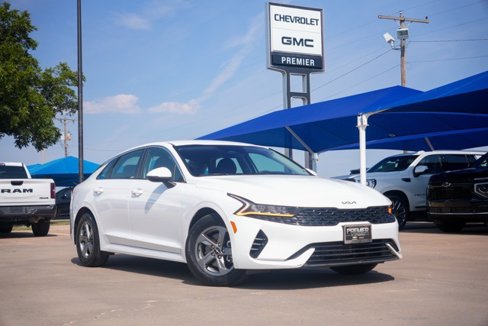 Used 2023 Kia K5 LXS image 1