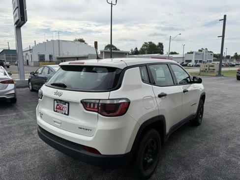 Used 2019 Jeep Compass Sport image 5