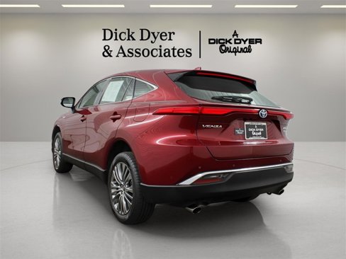 Used 2021 Toyota Venza XLE image 4