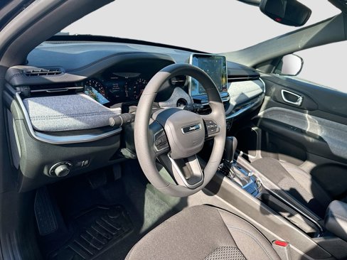 New 2025 Jeep Compass Sport image 9