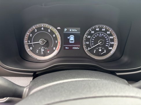 Used 2022 Hyundai Venue SEL w/ Cargo Package image 22
