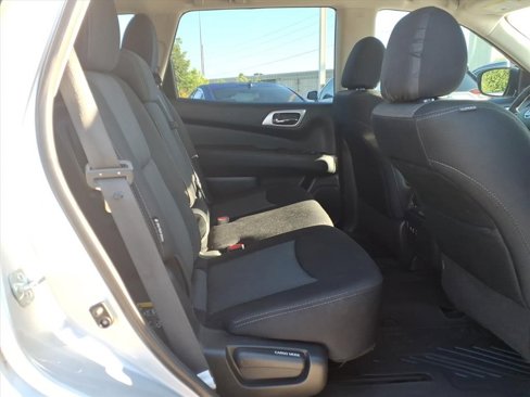 Used 2020 Nissan Pathfinder S image 15