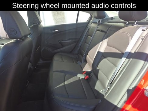 Used 2018 Chevrolet Cruze Premier image 10