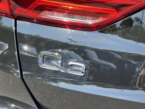 Certified 2022 Audi Q3 2.0T Premium Plus w/ Premium Plus Package image 25