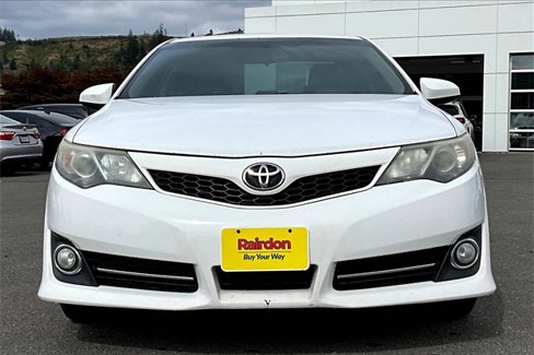 Used 2014 Toyota Camry L image 3