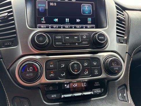 Used 2015 Chevrolet Suburban LT image 21