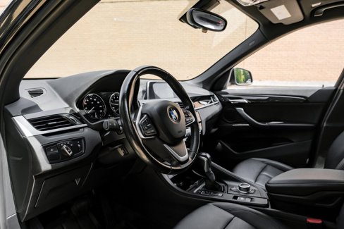 Used 2018 BMW X1 xDrive28i image 2