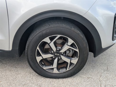 Used 2021 Kia Sportage LX image 11