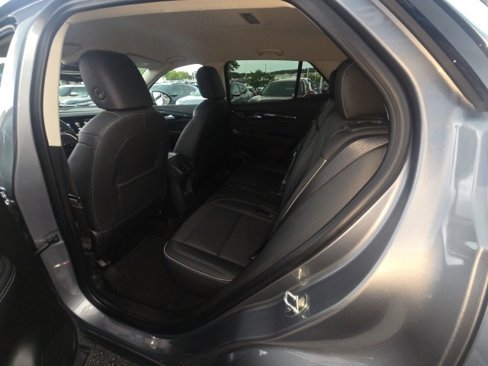 Used 2022 Buick Envision Essence w/ Technology Package I image 25
