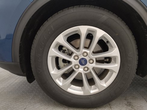 Used 2020 Ford Escape SE image 31