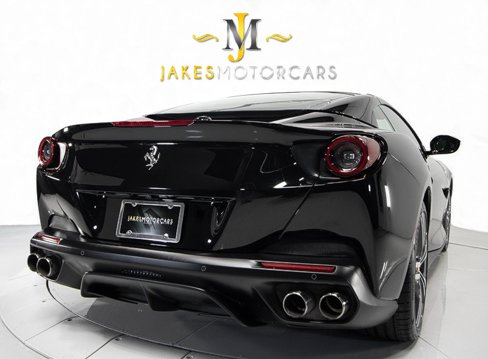 Used 2020 Ferrari Portofino image 13