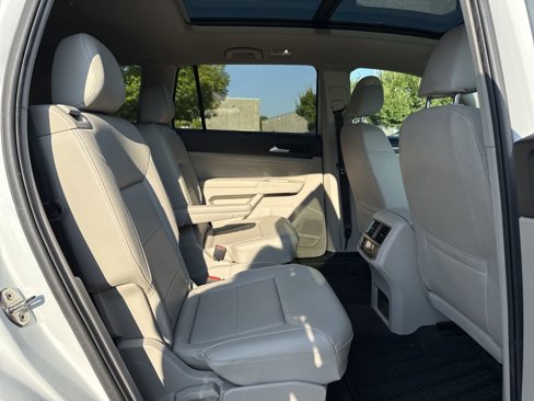 Used 2021 Volkswagen Atlas SEL image 19