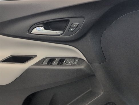 Used 2020 Chevrolet Equinox LT image 19