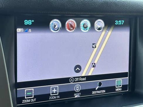 Used 2018 Chevrolet Suburban LT image 10