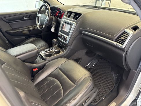 Used 2014 GMC Acadia SLT image 39