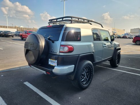 Used 2012 Toyota FJ Cruiser 4WD image 5