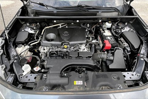 Used 2019 Toyota RAV4 XLE Premium image 9