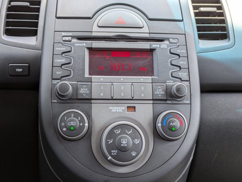 Used 2010 Kia Soul + image 19