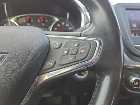 Used 2020 Chevrolet Equinox LT image 19