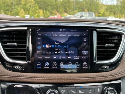 Used 2019 Chrysler Pacifica Limited w/ Tire & Wheel Group image 25