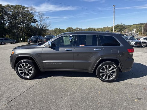 Used 2018 Jeep Grand Cherokee Overland image 2