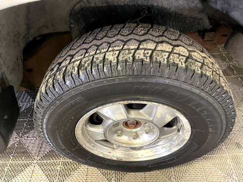 Used 1995 Chevrolet Suburban 4WD image 11