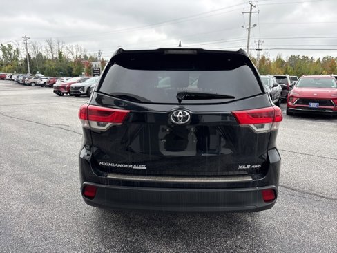 Used 2018 Toyota Highlander XLE image 6