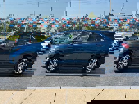 Used 2020 Chevrolet Equinox LT w/ LPO, Floor Liner Package image 8