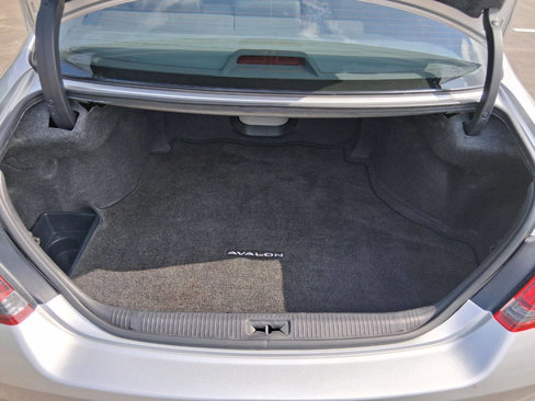 Used 2009 Toyota Avalon XLS image 18