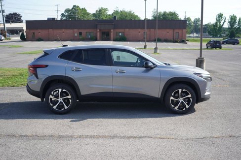 New 2025 Chevrolet Trax RS image 2