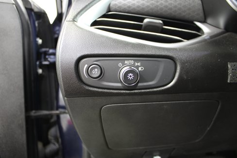 Used 2018 Chevrolet Malibu LS image 8