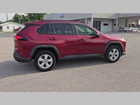 Used 2020 Toyota RAV4 XLE image 22