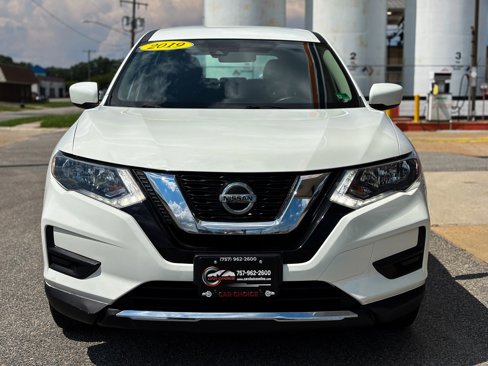 Used 2019 Nissan Rogue S image 3