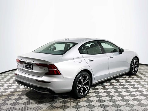 Certified 2025 Volvo S60 B5 Core image 7