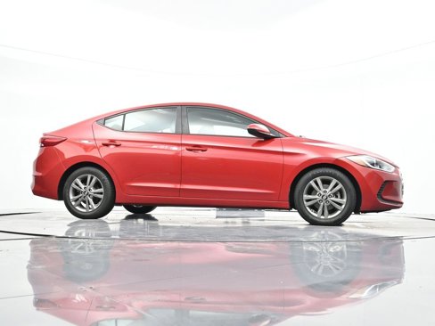 Used 2018 Hyundai Elantra SEL image 32